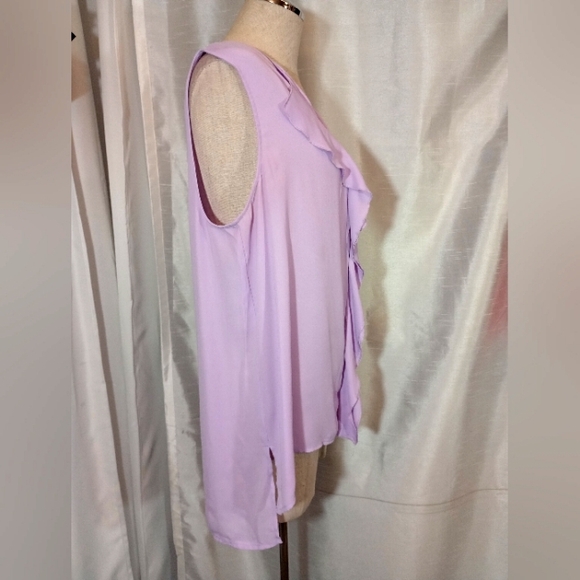 CeCe from Nordstrom Sleeveless Blouse, Ruffled, V-Neck, Asymmetrical,Lavender, L - Picture 5 of 7